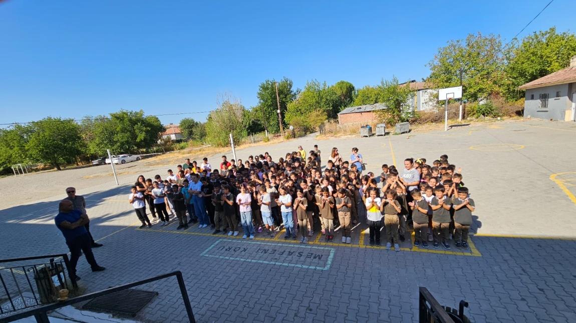 YENİKÖY ABDURRAHMAN SERTTAŞ İLKOKULU'NDA İLKÖĞRETİM HAFTASI COŞKUYLA KUTLANDI